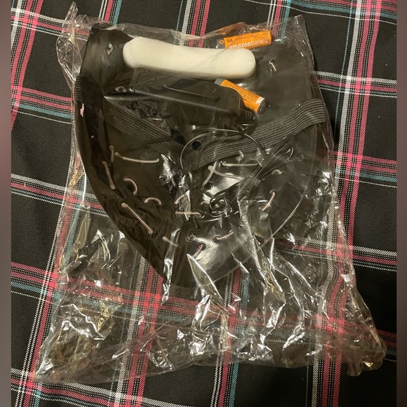 Lions Not Sheep Mask - Picture 2 of 4